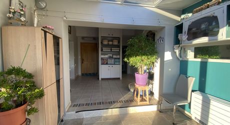 PRADINES, DOUBLE-MAISON AVEC VUE SUR LA VALLEE 