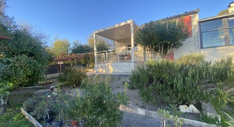 PRADINES, DOUBLE-MAISON AVEC VUE SUR LA VALLEE 