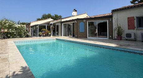 PRADINES, DOUBLE-MAISON AVEC VUE SUR LA VALLEE 