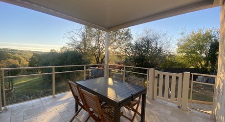 PRADINES, DOUBLE-MAISON AVEC VUE SUR LA VALLEE 