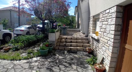  Saint Cérè,  Maison  à rafraichir Proche du  Centre ville