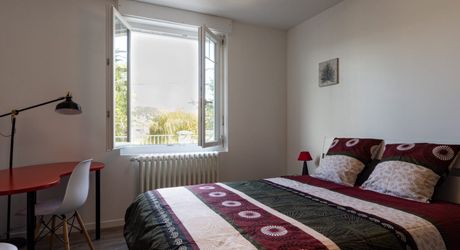 Cahors, Appartement T4  avec Terrasse et Jardinet.