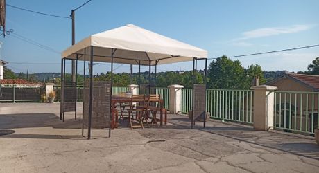 Cahors, Appartement T4  avec Terrasse et Jardinet.