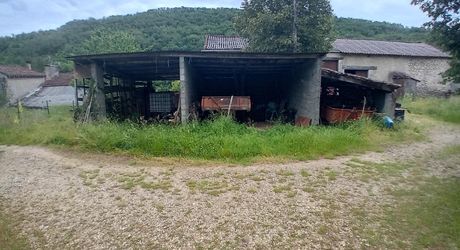  Région Cahors, Maison en Pierre à rénover avec Grange 