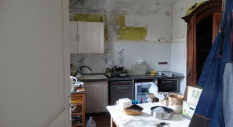   Région Cahors, Charmante Maison en Pierre avec Dépendances, Terrasse, Terrain de Pétanque et 3 Hectares de Terrain