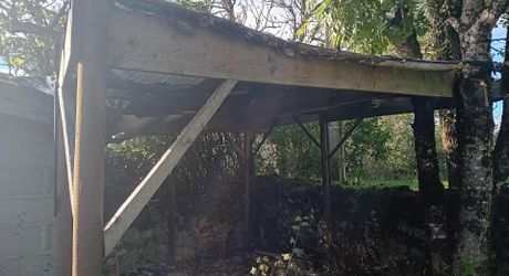   Région Cahors, Charmante Maison en Pierre avec Dépendances, Terrasse, Terrain de Pétanque et 3 Hectares de Terrain