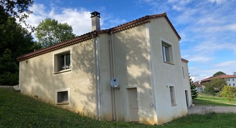 7 mn nord cahors. Contemporaine de 166 m² habitables avec vue . Prestations de qualité 