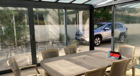 7 mn nord cahors. Contemporaine de 166 m² habitables avec vue . Prestations de qualité 