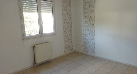 Cahors , Appartement deux chambres et parking 