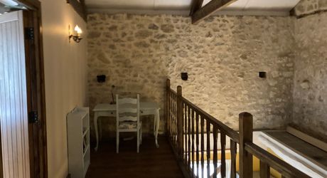 Cahors à L' Ouest proche d'Espere