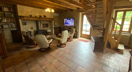 Propriété de caractère sur le Causse de Labastide-Murat – 10 hectares de nature et piste d'atterrissage privée