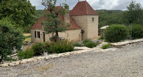 Propriété de caractère sur le Causse de Labastide-Murat – 10 hectares de nature et piste d'atterrissage privée