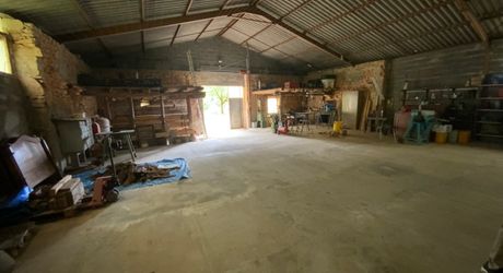 Propriété de caractère sur le Causse de Labastide-Murat – 10 hectares de nature et piste d'atterrissage privée