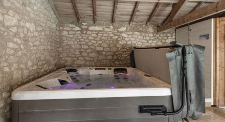 Quercy blanc propriété en Pierre