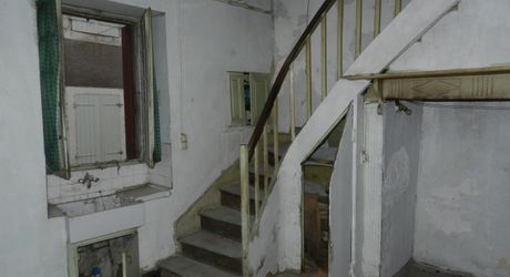 For sale Gramat centre stone house to restore 102 m², 7 rooms