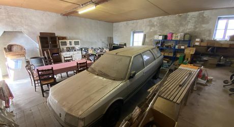 A vendre Gramat centre, ancien entrepôt à convertir, terrain 299 m²