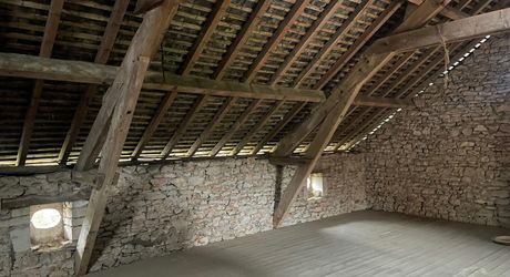 For sale Gramat centre, old warehouse to be converted, land 299 m².