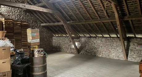 For sale Gramat centre, old warehouse to be converted, land 299 m².