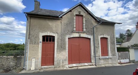 A vendre Gramat centre, ancien entrepôt à convertir, terrain 299 m²