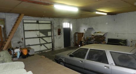 A vendre Gramat centre, ancien entrepôt à convertir, terrain 299 m²