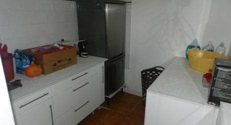 À vendre Gramat – Centre-ville à pied – Belle maison rénovée offrant une vie de plain-pied, 3 chambres, jardin, garage.