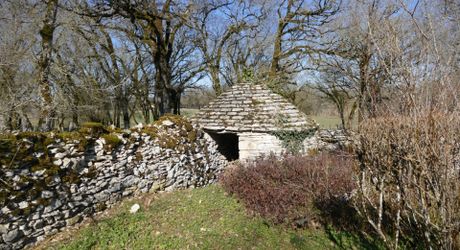  A vendre, maison T5 avec parc, garage et atelier à 5 min du centre ville de Gramat