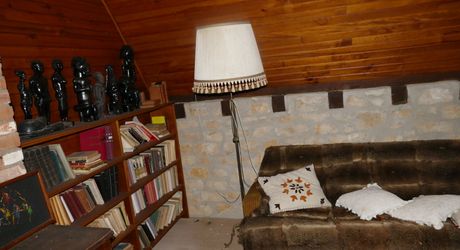 A vendre proche rivière Dordogne, grande maison en pierre, dépendances, terrain 2 hectares, secteur VAYRAC  