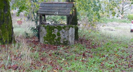A vendre proche rivière Dordogne, grande maison en pierre, dépendances, terrain 2 hectares, secteur VAYRAC  