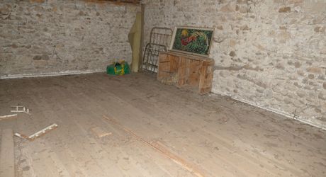 A vendre proche rivière Dordogne, grande maison en pierre, dépendances, terrain 2 hectares, secteur VAYRAC  