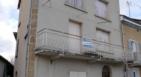 LACAPELLE-MARIVAL, centre de village, Maison de ville à rénover idéale pour locatif.