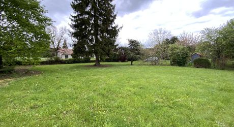 A vendre secteur Gramat, propriété de 325 m² avec logement indépendant, studio, chambres d'hôtes et espace bien-être