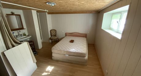 A vendre secteur GRAMAT, 1ère périphérie, pavillon de 1965 rénové, 3 chambres, terrain 2630 m².