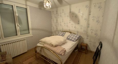 A vendre secteur GRAMAT, 1ère périphérie, pavillon de 1965 rénové, 3 chambres, terrain 2630 m².
