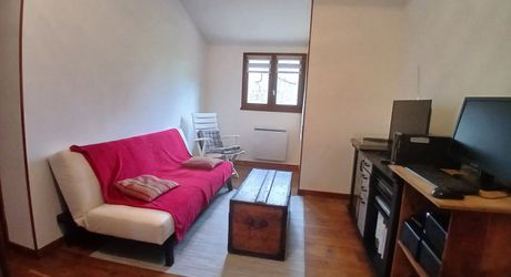 A vendre secteur Gramat, pavillon T7, 4 chambres, terrain 2 764 m² avec piscine