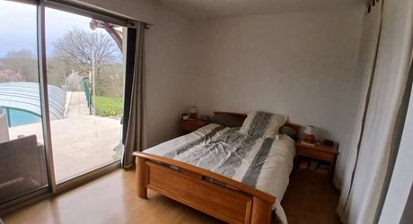 A vendre secteur Gramat, pavillon T7, 4 chambres, terrain 2 764 m² avec piscine