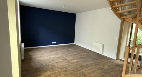 A louer à GRAMAT, toutes commodités à pied, T4 entièrement rénové 