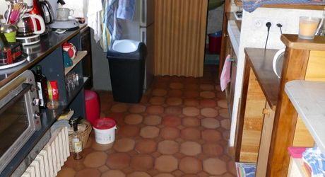 Secteur LACAPELLE-MARIVAL, maison en pierre avec grange sur 321m² de terrain