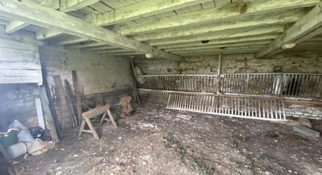 Secteur Labastide Murat;, ensemble immobilier à restaurer