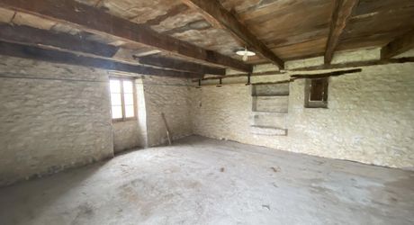 Secteur Labastide Murat;, ensemble immobilier à restaurer