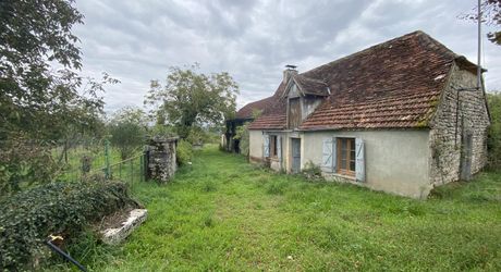 Secteur Labastide Murat;, ensemble immobilier à restaurer