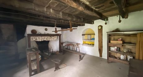 Secteur Labastide Murat;, ensemble immobilier à restaurer