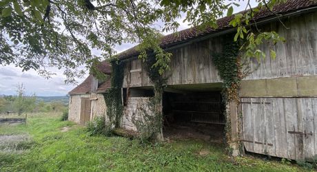 Secteur Labastide Murat;, ensemble immobilier à restaurer