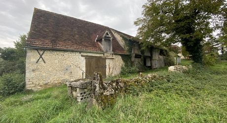 Secteur Labastide Murat;, ensemble immobilier à restaurer