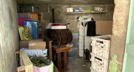 Secteur Bretenoux, à vendre maison 4 chambres , proche toutes commodités avec jardin et dépendances.