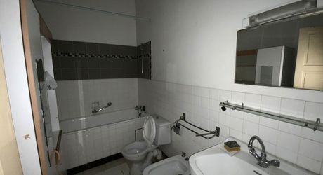 Secteur Gramat, maison avec dépendances et beau potentiel d’aménagement.