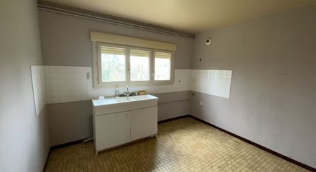 Secteur Labastide Murat,  maison familiale avec garage et jardin.