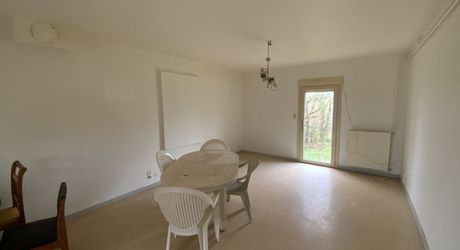 Secteur Labastide Murat,  maison familiale avec garage et jardin.