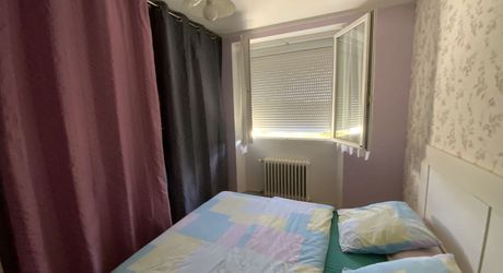 Gramat proche centre-ville, maison 3 chambres, jardin , sous sol complet, 