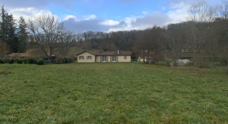 Maison en bois 5 pièces de plain-pied avec grand terrain à Cazals