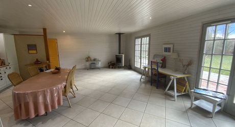 Maison en bois 5 pièces de plain-pied avec grand terrain à Cazals